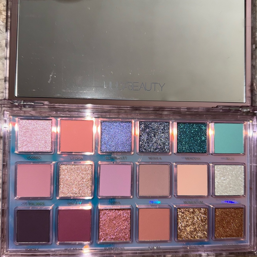 Huda Beauty Mercury Retrograde Palette